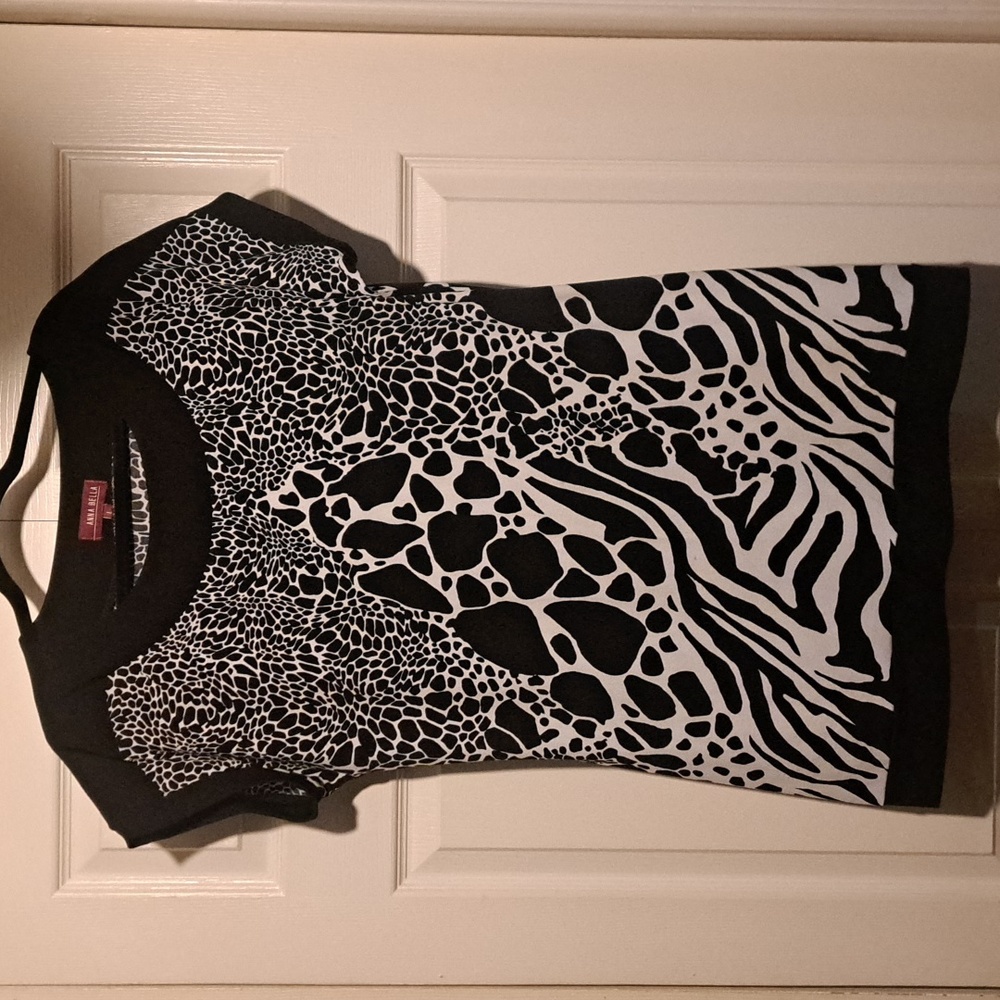 ⛓️Anna Bella Monochrome Patterned Short Sleeve Top Black Or MiniDress, Loose fit - Picture 4 of 5